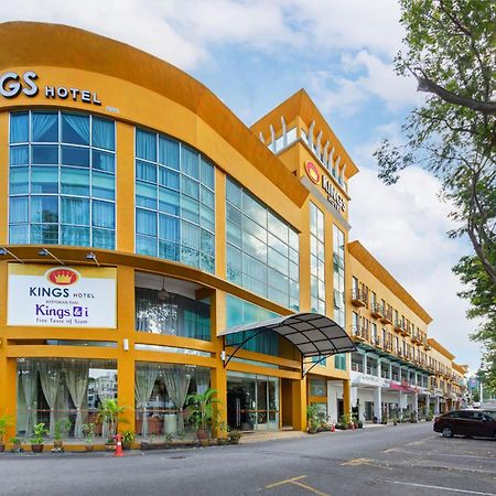 Kings Hotel Melaka Esterno foto