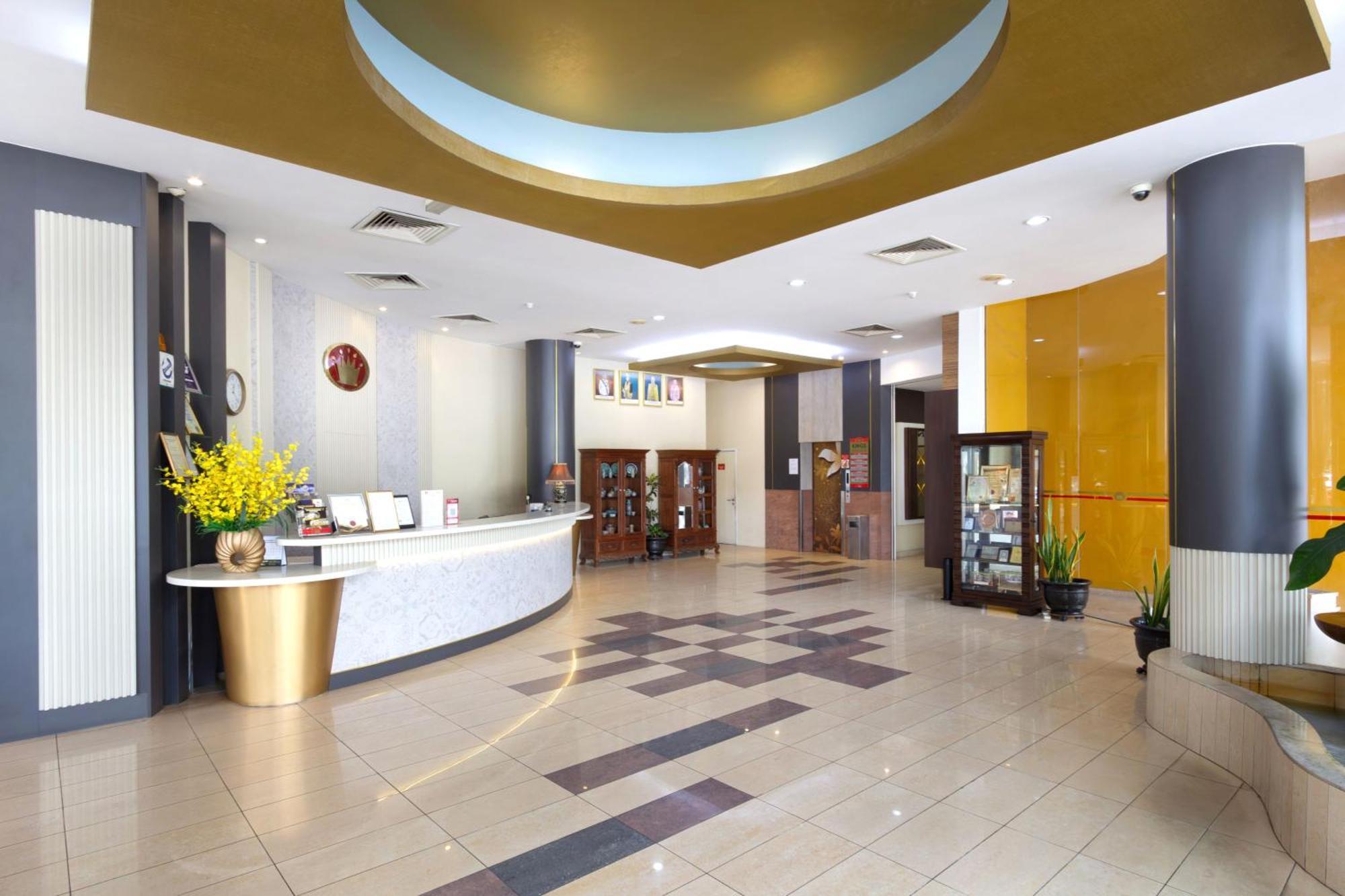 Kings Hotel Melaka Esterno foto
