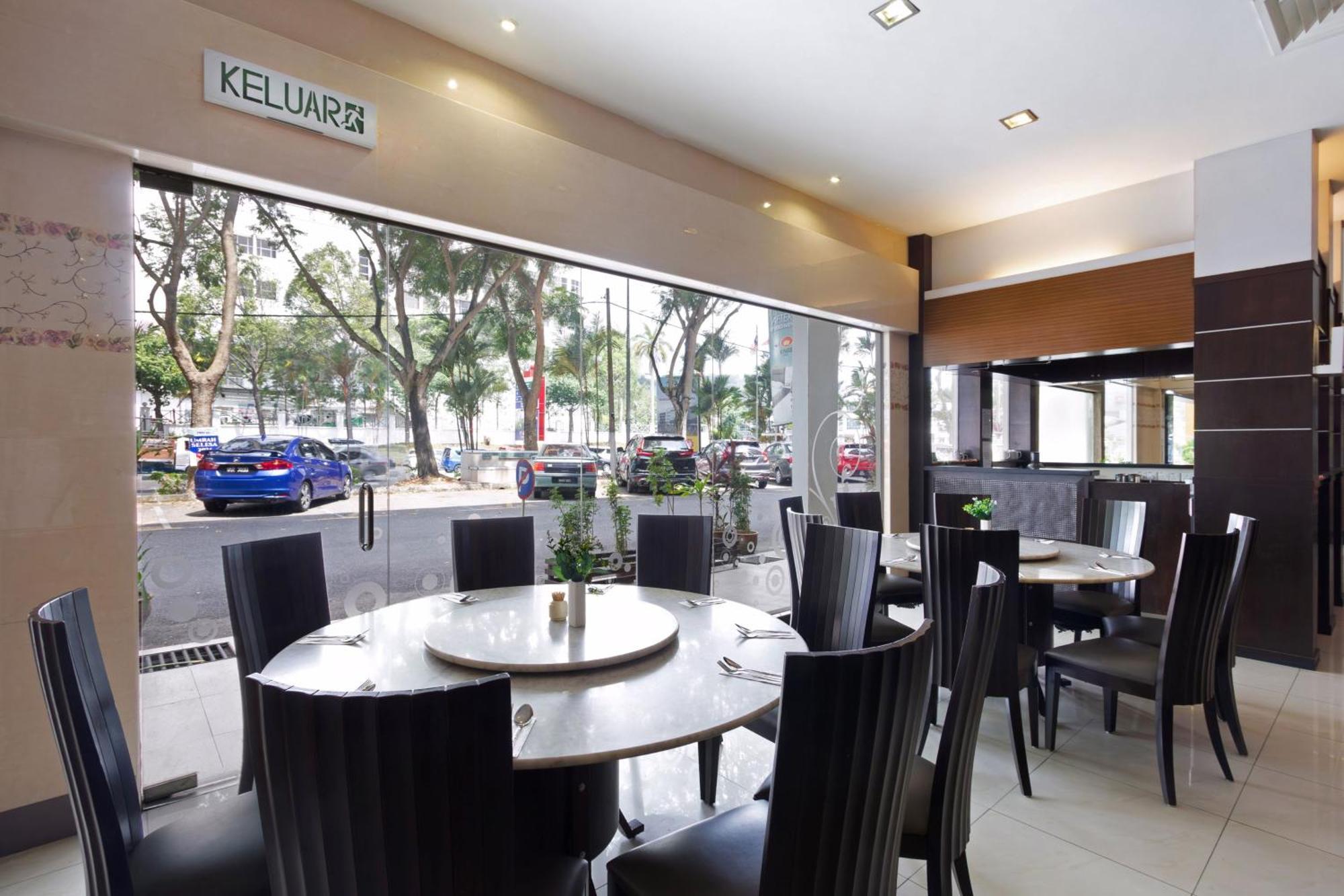 Kings Hotel Melaka Esterno foto