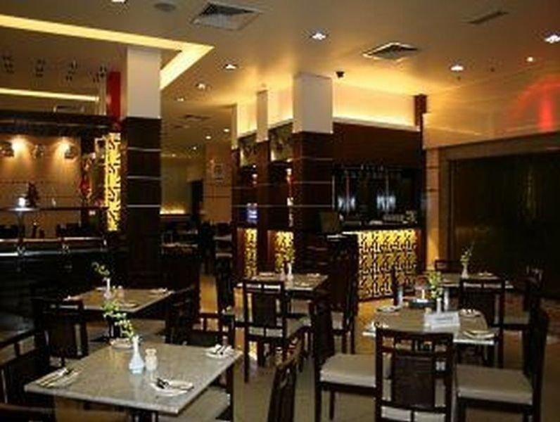 Kings Hotel Melaka Esterno foto