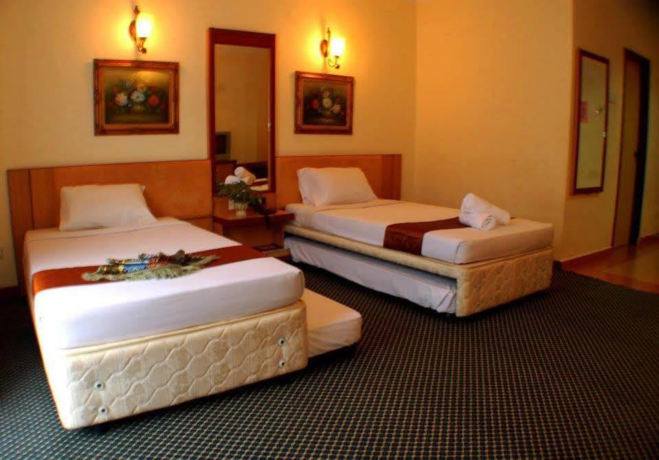 Kings Hotel Melaka Esterno foto